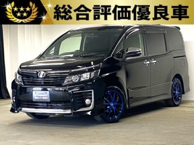 VOXY　ヴォクシー　ZS　【総合評価優良車】【タイヤ新品交換】　純正9インチSDナビ🎉　✨大人気の７人乗りのキャプテンシートタイプでウォークスルー自由自在✨純正SDナビ装備🎶地デジフルセグTＶ&ＤＶＤ走行中視聴可📺Bluetoothオーディオ対応！後席フリップダウンモニター📱　💺乗り降り便利な両側パワースライドドア🚪LEDヘッドライト&フォグライトで夜間も明るく安全走行💡🌛TOKYO店専用HPにて更新中✨carlifegroup.tokyo.jpで検索🕵️‍♂️🌛《1年保証》　