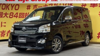 VOXY ヴォクシー ZS煌Ⅲ 【総合評価優良車】【特別仕様車】【後期型】 純正HDDナビ🗾地デジフルセグTV📺DVD📀走行中視聴可能です✨ ご自身のスマホから普段聞いている音楽もBluetoothオーディオで流せます🎶 フリップダウンモニター付いてますので後席の方も退屈しません😁 両側パワースライドドアで乗り降りラクラク👪 運転中でも操作可能なステアリングスイッチ付きです✨ パドルシフトでいつでもマニュアル操作可能👐 夜間でも明るいHIDヘッドライト&LEDフォグランプ付き🌞 バックカメラで楽々安心駐車可能👀 ✨納車時タイヤ4本新品✨ 🌜TOKYO店専用HPにて更新中❗ carlifegroup.tokyo.jpで検索🕵️♂️🌛《1年保証付》