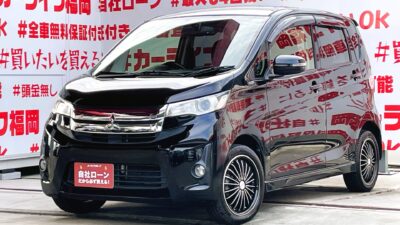 EK CUSTOM　EKカスタム　T　💎上級グレード！！パワフル加速・ターボ車💎🎉走りもよく、燃費もいいコスパ最強な三菱の軽自動車🎉社外ナビ🗾ＤＶＤ💿Ｂｌｕｅｔｏｏｔｈ🎶📞フルセグＴＶ内蔵型📺走行中映像視聴可能👀ミラータイプのバックカメラ搭載車🎥お洒落なタッチパネル式オートエアコン🌀ＪＣ０８モード燃費２１．４ｋｍ／Ｌ🍃月々１７，７００円～ＯＫ🌈福岡店専用HPでも在庫確認可能‼✨【carlifegroup.fukuoka.jp/】で検索🕵️‍♂️