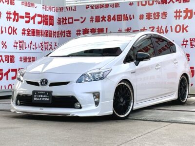 PRIUS　プリウス　Sツーリングセレクション【カスタム】💎ブラックルーフのプリウス後期型仕様・ＬＥＤヘッドライトタイプ・ローダウン＆モデリスタハーフ３点エアロ・アネーロ１９インチAW💎😮燃費性能抜群のハイブリッドセダン・ＪＣ０８モード燃費３０．４ｋｍ／Ｌ🌿純正ＳＤナビ🗾ＤＶＤ📀Ｂｌｕｅｔｏｏｔｈ📱フルセグＴＶ内蔵型📺走行中映像視聴可能🌈🚗福岡店専用HPでも在庫確認可能‼✨ 【carlifegroup.fukuoka.jp/】で検索🕵️‍♂️