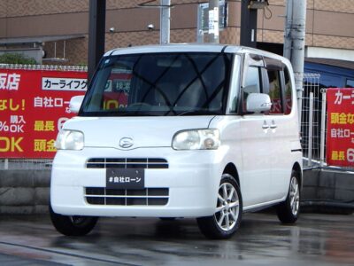 タント　G　《ユーザー買取車》月々1万円台～お乗りいただけるお得な軽自動車🚗　収納場所も多くて普段使いにも便利👏　左側センターピラーレス&パワースライドドアのミラクルオープンドアで人の乗り降りも便利で解放感も抜群です💺　走行中フルセグTV・DVD視聴可能のナビ🎵　月々お安く乗りたい方には必見の軽自動車です😉　🌜大阪店専用HPも要チェック❗carlifegroup.jp で検索🕵️‍♂️　Instagram・Twitter・TikTokも随時更新中❗❗🌛《1年保証付》