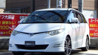エスティマ　アエラス　Gエディション　《ユーザー買取車》　キャプテンシート＆オットマンの7人乗りtypeエスティマがお得な価格でお乗りいただけます❗❗　後席はフリップダウンモニター搭載🎵　3列目は床下格納できるのでお荷物もたくさん載ります📦　内装はウッドパネルが多く使われており明るくてオシャレな車内になっています😆　🌜大阪店専用HPも要チェック❗carlifegroup.jp で検索🕵️‍♂️　Instagram・Twitter・TikTokも随時更新中❗❗🌛《1年保証付》