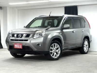 X-TRAIL　エクストレイル　20GT　【4WD】　ディーゼルターボ×4WDで力強い走り😆　寒い季節も快適な全席シートヒーター付き🔥高速道路で大活躍なETC&クルーズコントロール🚗夜間でも明るいHIDヘッドライト&フォグランプつき🔦　大人気のディーゼルエンジンで維持費安め🌍パワフルなエンジンです😆🌛TOKYO店専用HPにて更新中❗ carlifegroup.tokyo.jpで検索🕵️‍♂️🌛【車検２年付】【1年保証】