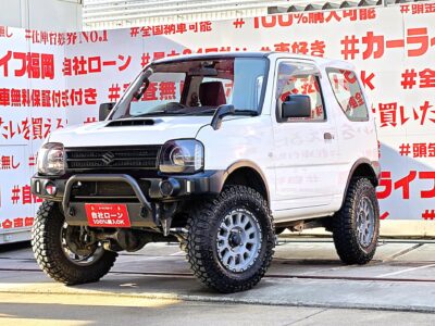 Jimny　ジムニー　XG【４ＷＤ】【カスタム】★５ＭＴ・ターボ車★　🌈走行距離５万㌔台の低走行車両🚙カスタムバッチリのＪＢ型ジムニー！！再入庫🚙💎外装パーツもＦ・Ｒショートバンパー・フロントブルバー・社外ＬＥＤヘッドライト・社外ＬＥＤテールランプ・ラストラーダアヴァンチュラ１６インチＡＷ装着済🔥🚗オフロードＭＴタイヤで悪路も楽々乗り越える！！😲カロッツェリアメモリーナビ📺ＤＶＤ📀Ｂｌｕｅｔｏｏｔｈ📞フルセグＴＶ内蔵型📺走行中映像視聴可能📺🚗福岡店専用HPでも在庫確認可能‼✨ 【carlifegroup.fukuoka.jp/】で検索🕵️‍♂️