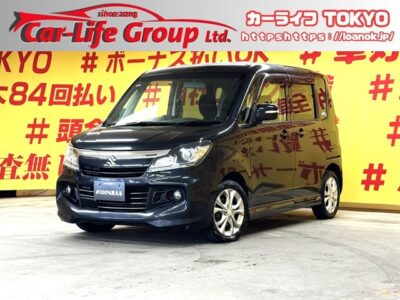SOLIO　BANDIT　ソリオ　バンディットーDJE　レーダーブレーキサポートⅡ【4WD】　クラリオンメモリーナビ🗾Bluetooth機能・地デジフルセグ📺操作楽々ステアリングリモコン👀乗り降り楽々両側パワースライドドア🚗HIDヘッドライト＆フォグランプで夜間🌙シートヒーター装備🌞や悪天候時🌧️の視野性もバッチリ💡✨車検２年付✨🌜TOKYO店専用HPにて更新中❗ carlifegroup.tokyo.jpで検索🕵️‍♂️🌛《1年保証付》
