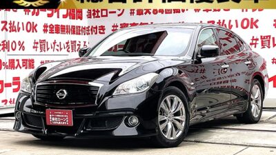 FUGA フーガ　ハイブリッド　【総合評価優良車】＂フロント大型オプションバンパー装着＂セダンタイプハイブリッド車＂最高出力エンジン３０６ｐｓ＆モーター６８ｐｓのハイパワータイプ🔥カタログ燃費では１０・１５モード１９．０ｋｍ／Ｌの驚異の燃費性のも誇る１台🍃純正ＨＤＤマルチナビ🗾ＤＶＤ📀Ｂｌｕｅｔｏｏｔｈ🎶📱📞フルセグＴＶ内臓型📺💎高級感溢れるウッド調パネル＆本革シートタイプ💺レーダークルーズコントロール機能付で楽々高速走行＂社外マフラー装着でワンポイントアクセント🔥ＢＯＳＥサウンドシステムの重厚なサウンド♬月々２万円台～ＯＫ😮🌈納車時新品タイヤ付🌈🚗福岡店専用HPでも在庫確認可能‼✨ 【carlifegroup.fukuoka.jp/】で検索🕵️‍♂️