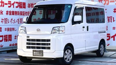 HIJET　ハイゼットカーゴ　クルーズ＂令和４年式・人気７００型＂💎上級グレード【現行型】💎安心の運転支援・スマートアシスト機能付💎ストラーダメモリーナビ🎶Ｂｌｕｅｔｏｏｔｈ📱📞地デジＴＶ内蔵型📺✨楽々乗降りプッシュスタート🔘スマートキータイプ👆燃費性能もＯＫ🍃カタログ燃費・ＪＣ０８モード２０．５ｋｍ🍃抜群の収納スペース・ルーフシェルフ付😊✨黒ナンバー(事業用)登録も追加料金なしで登録可能✨🎉🚗福岡店専用HPでも在庫確認可能‼✨ 【carlifegroup.fukuoka.jp/】で検索🕵️‍♂️