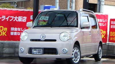 ミラココア　プラスX　月々1万円台～でお乗りいただける軽自動車🌞　ルーフレールなど可愛いデザインで小回りも効き乗りやすいです😉　走行中フルセグTV・DVD視聴可能でBluetoothオーディオも接続可能の社外SDナビ🎵　スマートキーでドアの開け閉めも楽々できます👌　🌜大阪店専用HPも要チェック❗carlifegroup.jp で検索🕵️‍♂️　Instagram・Twitter・TikTokも随時更新中❗❗🌛《1年保証付》