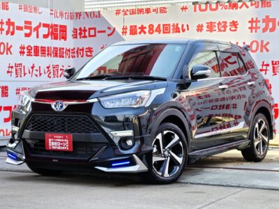 RAIZE　ライズ 　HV Z　【カスタム】＂最上級グレード＂💎令和4年式＆走行４万ｋｍ台の高年式低走行車両💎モデリスタフルエアロ装着済み💎スマートペダル搭載でアクセルペダルの操作だけで減速も可能🌈衝突被害軽減ブレーキ＆コーナーセンサー付で安全機能多数装備✨ＬＥＤヘッドライト＆ＬＥＤフォグランプ＆デイライトで夜間の視野も確保🔦純正オプションディスプレイオーディオ🗾💿Ｂｌｕｅｔｏｏｔｈ🎶📞フルセグＴＶ内蔵型📺ＪＣ０８モード燃費 ３４.８ｋｍ/Ｌ燃費性能も抜群🌿月々５万円台～ＯＫ🌈車検２年付🚗福岡店専用HPでも在庫確認可能‼✨ 【carlifegroup.fukuoka.jp/】で検索🕵️‍♂️