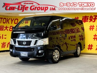 CARAVAN   NV350　キャラバン　プレミアムGX　後席は夏はクーラー、冬はヒーター利用可能で快適です😆　両側スライドドアで荷物の出し入れ＆乗り降りラクラク!🚪　お荷物の量に合わせてヘッドライトの角度が調整できるヘッドライトレベライザー機能付きで昼夜問わず大活躍間違いなし✨　🌜TOKYO店専用HPにて更新中❗ carlifegroup.tokyo.jpで検索🕵️‍♂️🌛【車検1年付】《1年保証付》