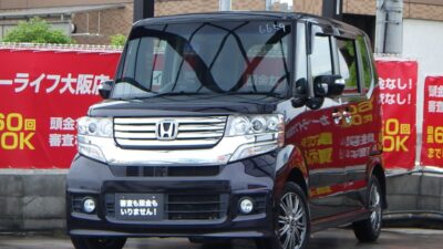 N-BOX　カスタム　G　Lパッケージ　《ユーザー買取車》　人気No.1の軽自動車💨　お得な価格で乗れるユーザー買取車👏　驚くほど広い後席空間で大人の方でもゆったりとお乗りいただけます✨　小さなお子様がおられるご家庭の方にも好評です🥳　🌜大阪店専用HPも要チェック❗carlifegroup.jp で検索🕵️‍♂️　Instagram・Twitter・TikTokも随時更新中❗❗🌛《1年保証付》