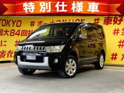 DELICA　デリカD5　シャモニー　【特別仕様車】　【4WD】　純正HDDナビ&フロントカメラ&サイドカメラ&バックカメラ豪華装備💕😊免許を取り立ての方や🔰運転に自信がない方でも安心してお乗り頂ける車両です😁👌地デジフルセグTV📺DVD📀CD💿　🚪両側パワースライドドアで乗り降り楽々✨　クルーズコントロール&ETCで快適に高速道路をご利用いただけます🚗😁✨　2400㏄×4WDの力強い走りを是非ご体感下さい😎🔥　🌛TOKYO店専用HPにて更新中❗ carlifegroup.tokyo.jpで検索🕵️‍♂️🌛《1年保証》