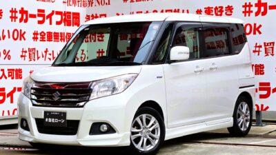 SOLIO　ソリオ　ハイブリッドMZ　＂上級グレード＂低価格コンパクトハイブリッド車＂🍃ＪＣ０８モードカタログ燃費２７．８ｋｍ／Ｌと驚異の燃費性能🍃💎純正メモリーナビ🗾ＤＶＤ📀Ｂｌｕｅｔｏｏｔｈ📞📱フルセグＴＶ内蔵型📺走行中映像視聴可能👀🌈両側パワースライドドア＆運転席シートヒーター装備🚪ドライブレコーダー付で前方安心録画📹納車時新品タイヤ装着💎車検２年付🎉福岡店専用HPでも在庫確認可能‼✨【carlifegroup.fukuoka.jp】で検索🕵️‍♂️