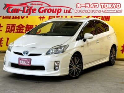 PRIUS　プリウス　S　ツーリングセレクション【カスタム】【車検2年付】 ✨ MODELLISTAフルエアロ&レオニス17インチAW。トムス２本出しマフラーでドレスアップされた1台✨上位グレード専用の2連LEDヘッドライトで明るさはもちろんのこと、見た目もスタイリッシュです💎　純正HDDナビ🗾フルセグTV＆DVD走行中視聴可能📺📀Bluetoothオーディオでスマホから音楽再生できます🎶　駐車時に安心なバックカメラ👀　🌜TOKYO店専用HPにて更新中❗ carlifegroup.tokyo.jpで検索🕵️‍♂️🌛《1年保証付》