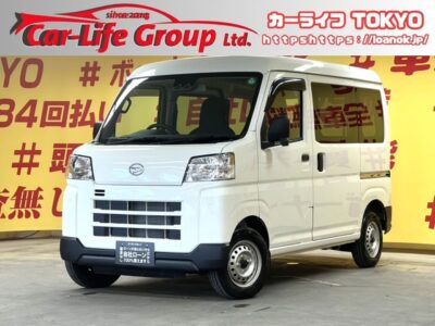 HIJET　ハイゼットカーゴ　デラックス【高年式】【低走行】【車検２年付】　純正オーディオ（ラジオ機能付♪）小物などたくさん入れられるオーバヘッドコンソール付き♪パワステ🌞パワーウィンドウ✨キーレス装備🌈　荷物の量に合わせてヘッドライトの角度が調整できるヘッドライトレベライザー搭載✨　事業用黒ナンバー取得可能です💪🌛TOKYO店専用HPにて更新中❗ carlifegroup.tokyo.jpで検索🕵️‍♂️🌛《1年保証》