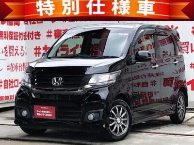 N-WGN　NワゴンカスタムG・Aパッケージ【特別仕様車】✨純正インターナビ🗾ワンセグテレビ📺CD・DVD📀ハンズフリー装備📞夜間走行も安心のHIDヘッドライト＆フォグライト✨走行中の操作も楽々ステアリングスイッチ👌安全に駐車可能なバックカメラ📷革巻きステアリング＆ハーフレザーシートでスパルタンな室内🕶️車検2年付💎🚗福岡店専用HPでも在庫確認可能‼✨ 【carlifegroup.fukuoka.jp/】で検索🕵️‍♂️