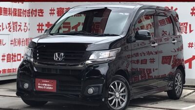 N-WGN　NワゴンカスタムG・Aパッケージ【特別仕様車】✨純正インターナビ🗾ワンセグテレビ📺CD・DVD📀ハンズフリー装備📞夜間走行も安心のHIDヘッドライト＆フォグライト✨走行中の操作も楽々ステアリングスイッチ👌安全に駐車可能なバックカメラ📷革巻きステアリング＆ハーフレザーシートでスパルタンな室内🕶️車検2年付💎🚗福岡店専用HPでも在庫確認可能‼✨ 【carlifegroup.fukuoka.jp/】で検索🕵️‍♂️