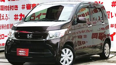 N-WGN NワゴンGLパッケージ ✨シックなブラウン・シートも特別仕様のブラウンです✨カロッツェリアメモリーナビ搭載🗾フルセグTV📺CD・DVD📀Bluetoothオーディオ接続可能🎵駐車も安心のバックカメラ📷室内収納も充実のリアシートアンダートレイ・荷室アンダーBOXあり😊月々1万円台からOK‼️車検2年付💎福岡店専用HPでも在庫確認可能‼✨【carlifegroup.fukuoka.jp/】で検索🕵️♂️