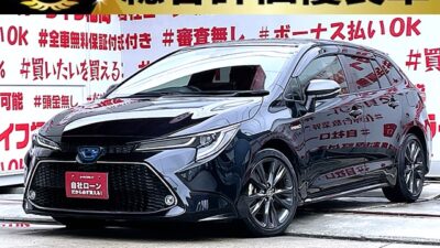COROLLA TOURING　カローラツーリング　ハイブリッドW×B【総合評価優良車】💎最上級グレード💎🎉直列４気筒エンジン搭載で抜群の走行性能🔥純正９インチディスプレイオーディオ✨ナビ🗾Ｂｌｕｅｔｏｏｔｈ🎵📱📞バックカメラ📹ＬＥＤヘッドライト＆ＬＥＤフォグランプ＆オートＨｉビーム機能付🔦レーダークルーズコントロール＆ビルドインＥＴＣで高速道路での長距離走行も楽々快適🚗純正ドライブレコーダー付きで安心録画📹ＪＣ０８モード３０.８ｋｍ/Ｌと最高レベルの低燃費🍀納車時新品タイヤ装着🌈車検２年付🚗福岡店専用HPでも在庫確認可能‼✨ 【carlifegroup.fukuoka.jp/】で検索🕵️‍♂️
