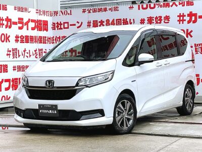 FREED HV　フリードHV　ハイブリッド G  ホンダセンシング【後期型】＂令和２年式・上級グレード＂💎安全運転支援・装備充実の１台💎カロッツェリア９インチナビ🗾ＤＶＤ📀Ｂｌｕｅｔｏｏｔｈ🎶📱📞フルセグＴＶ内蔵型📺走行中映像視聴可能👀６人乗りハーフレザー３列シート💺ウォークスルー可能💺両側パワースライドドアで楽々開閉🚪✨カロッツェリアフリップダウンモニター付でリアのエンタメも充実👀夜間走行も快適なＬＥＤヘッドライト🔦ホンダセンシング機能・安心の運転支援🚗納車時新品タイヤ装着✨車検２年付🌈福岡店専用HPでも在庫確認可能‼✨【carlifegroup.fukuoka.jp/】で検索🕵️‍♂️