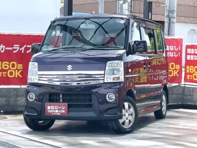 エブリイワゴン　PZターボ　～後期型～　広い室内と利便性を兼ね揃えた軽ワゴン🚗　後席はフルフラット可能なので大きなお荷物でも積み込み可能📦　お仕事にもレジャーで使用する方にも非常に人気の車種です🎣　ターボで力強い走りができ、左側はパワースライドドアで後席の乗り降りも楽々🤰　走行中もフルセグTV・DVDが視聴可能でBluetoothオーディオ接続可能のSDナビ💎　🌜大阪店専用HPも要チェック❗carlifegroup.jp で検索🕵️‍♂️　Instagram・Twitter・TikTokも随時更新中❗❗🌛　《1年保証付》