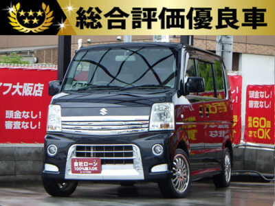 エブリィワゴン　PZターボ　【総合評価優良車】　広い室内と利便性を兼ね揃えた軽ワゴン🚗　外装はメッキカバーや社外15インチAWでインパクトも抜群💥　後席はフルフラット可能なので大きなお荷物でも積み込み可能📦　お仕事にもレジャーで使用する方にも非常に人気の車種です🎣　ターボで力強い走りができ、左側はパワースライドドアで後席の乗り降りも楽々🤰　フルセグTV・DVD視聴可能のSDナビ💎　🌜大阪店専用HPも要チェック❗carlifegroup.jp で検索🕵️‍♂️　Instagram・Twitter・TikTokも随時更新中❗❗🌛　《1年保証付》