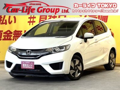 FIT フィットHV　Lパッケージ　驚異の燃費ＪＣ０８モード33.6km／L🍃　走行6万km台のコンパクトHV入庫😆　HONDAインターナビ🗾DVD📀スマホからBluetoothにて音楽再生可能です🎶HDMI接続端子装備してますのでネット動画などナビでご覧いただけます🤩　小回り抜群で乗りやすいハイブリッドです😄✨納車時タイヤ4本新品✨🌛TOKYO店専用HPにて更新中❗ carlifegroup.tokyo.jpで検索🕵️‍♂️🌛《1年保証》