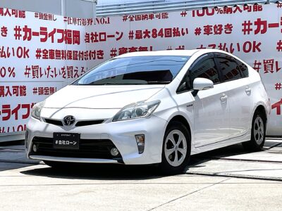 PRIUS　プリウス　S　【後期型】✨低燃費ハイブリッド人気Ｎｏ.１パールカラー✨カタログ燃費・ＪＣ０８モード３０．４ｋｍ／Ｌ🍃純正ＳＤナビ🗾ＤＶＤ💿Ｂｌｕｅｔｏｏｔｈ📞📱🎶フルセグＴＶ内蔵📺走行中映像視聴可能👀ステアリングリモコンで楽々操作🌈駐車も安心バックカメラ📹汚れも目立ちにくいブラック系シート💺前後ドライブレコーダーで安心録画📹納車時新品タイヤ装着🌈車検２年付🚗福岡店専用HPでも在庫確認可能‼✨ 【carlifegroup.fukuoka.jp/】で検索🕵️‍♂️