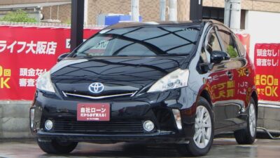 プリウスα S ~3列シート7人乗りtype~ プリウスならではの燃費性能に3列目シートを兼ね備えたオールマイティハイブリッドワゴン🍀 2連LEDヘッドライトで光量・寿命・デザイン性に長けています💡 ビルトインETC付き&カタログ燃費26.2km/Lの性能で遠出の際にも便利です🗾 🌜大阪店専用HPも要チェック❗carlifegroup.jp で検索🕵️♂️ Instagram・Twitter・TikTokも随時更新中❗❗🌛《1年保証付》