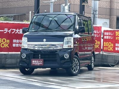 エブリイワゴン　PZターボスペシャル　オートステップ付きのためお子様や高齢の方でも非常に乗りやすい軽1BOX🚗　快適な居住空間と広い荷室空間で万能に使用できます✨️　ターボで荷物や人数が乗っても力強い走りが可能🔥　社外SDナビで走行中フルセグTV･DVD視聴可能📺️📀　🌜大阪店専用HPも要チェック❗carlifegroup.jp で検索🕵️‍♂️　Instagram・Twitter・TikTokも随時更新中❗❗🌛《1年保証付》