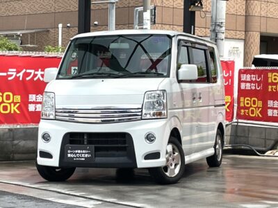 エブリィワゴン　PZターボ　大きなお荷物でもラクラク積めちゃう乗用仕様の軽箱📦　パワースライドドア付きで人数が多い際でも乗り降りしやすい✨　ターボ付きのため積載量が多くても力強く走ってくれます💥　社外SDナビで走行中フルセグTV･DVD視聴可能📺️📀　🌜大阪店専用HPも要チェック❗carlifegroup.jp で検索🕵️‍♂️　Instagram・Twitter・TikTokも随時更新中❗❗🌛《1年保証付》
