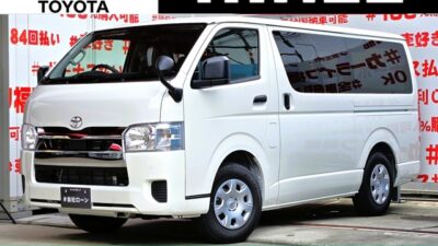 HIACE　ハイエースバン　DX　GLパッケージ 　＂登録済み未使用＂お仕事にもアウトドアにもうってつけ🏕️新品イクリプスナビ🗾ＤＶＤ📀Ｂｌｕｅｔｏｏｔｈ🎵📱📞フルセグＴＶ内蔵型📺走行中映像視聴可能👀デジタルインナーミラー型バックモニター付👀駐車も楽々🌈新品ラバーフロアマット付🎉安全装備もプリクラッシュをはじめ多機能装備🚗福岡店専用HPでも在庫確認可能‼✨【carlifegroup.fukuoka.jp/】で検索🕵️‍♂️