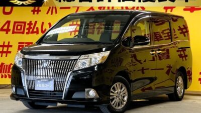 ESQUIRE エスクァイア GI 【総合評価優良車】 純正SDナビ🗾DVD💿Bluetooth🎶📞フルセグTV📺走行中映像視聴可能👀 走行中に前方の車両等を認識し衝突しそうな時は警報とブレーキで衝突回避と被害軽減をアシストする『トヨタセーフティセンス』搭載💡乗り降りや荷物の出し入れ楽々な両側パワースライドドア🚪楽々ウォークスルー🌈 前席シートヒーター、7人乗りのキャプテンシートなど高級感ある車内です👑 旅行や大人数でのお出かけに大活躍間違いなしの1台です🤩👌月々4万円台~OK 🌛TOKYO店専用HPにて更新中❗ carlifegroup.tokyo.jpで検索🕵️♂️🌛《1年保証》