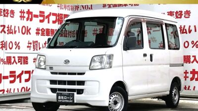 HIJET　ハイゼットカーゴ　スペシャル　✨走行2万ｋｍ弱‼️機能性と利便性にこだわった充実の収納スペースを確保🌈荷物の出し入れ楽々の両側スライドドア👌リアシート収納も可能です😊ナビ装着プランあります🗾黒ナンバー登録可能✨納車時新品タイヤ装着🚗車検2年付🌈福岡店専用HPでも在庫確認可能‼✨ 【carlifegroup.fukuoka.jp】で検索