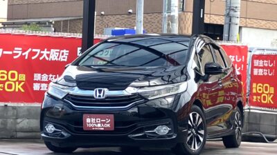 シャトル　ハイブリッドX　🚗✨ 広々＆高級感のあるコンパクトステーションワゴン ✨🚗　上質なデザインと燃費性能に優れた1台🍃　タッチパネル式操作のエアコンで快適温度管理🌞　後席を倒せばフラットで広大なラゲッジスペースで日常使いはもちろん、旅行やレジャーにもピッタリです👏　🌜大阪店専用HPも要チェック❗carlifegroup.jp で検索🕵️‍♂️　Instagram・Twitter・TikTokも随時更新中❗❗🌛《1年保証付》