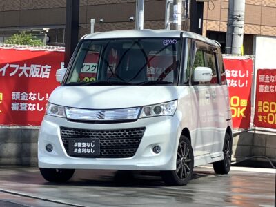 パレット　SW　TS　月々お求めやすい価格でお乗りいただける軽自動車🚗　両側パワースライドドアで乗り降り便利🙌　後席はフルフラットシートにできるのでお荷物もたくさん載ります📦　ターボ搭載エンジンで力強い走りも可能🔥　フルセグTV・DVD視聴やBluetoothオーディオ接続可能のSDナビ付いています🎵　🌜大阪店専用HPも要チェック❗carlifegroup.jp で検索🕵️‍♂️　Instagram・Twitter・TikTokも随時更新中❗❗🌛《1年保証付》