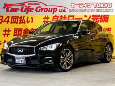 SKYLINE　スカイライン　350GTハイブリッド　タイプSP　【車検２年付】💡大人気ハイブリッドモデル💡3,500ccの加速性能とカタログ燃費18.4km/Lでクラストップレベルの燃費を両立⛽高級感と機能性を兼ね備えたセンターコンソールツインディスプレイタイプ👑システム最高出力268kW（364馬力）の圧倒的な加速性能🤩‼️アラウンドビューモニターで死角が少なく、狭い場所でも安全に駐車することが可能📸✨🌜TOKYO店専用HPにて更新中❗ carlifegroup.tokyo.jpで検索🕵️‍♂️🌛《1年保証付》