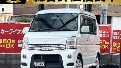 エブリイワゴン　PZターボ　スペシャル　【総合評価優良車】　オートステップ付きのためお子様や高齢の方でも非常に乗りやすい軽1BOX🚗　快適な居住空間と広い荷室空間で万能に使用できます✨️　ターボで荷物や人数が乗っても力強い走りが可能🔥　社外SDナビで走行中フルセグTV･DVD視聴やBluetoothオーディオも接続可能です📱　🌜大阪店専用HPも要チェック❗carlifegroup.jp で検索🕵️‍♂️　Instagram・Twitter・TikTokも随時更新中❗❗🌛《1年保証付》