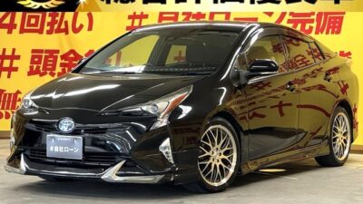 PRIUS プリウス S 【総合評価優良車】【カスタム】社外フルエアロ❗社外18インチアルミホイールでドレスアップ&スタッドレスタイヤ付き🚗 カタログ燃費・JC08モード30.4km/Lの低燃費🍃 スマートキー&プッシュスタート付きエンジン楽々スタート!✨安心の1年保証付き👍バックカメラ付きで狭い道でも安心😆LEDヘッドライト🌜TOKYO店専用HPにて更新中❗ carlifegroup.tokyo.jpで検索🕵️♂️1年保証🌛