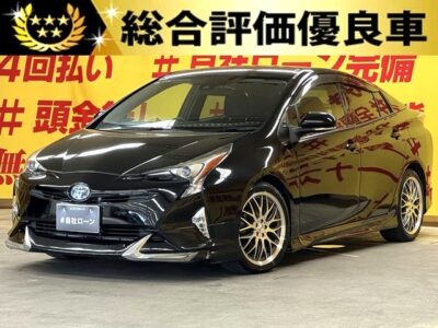 PRIUS　プリウス　S　【総合評価優良車】【カスタム】社外フルエアロ❗社外18インチアルミホイールでドレスアップ＆スタッドレスタイヤ付き🚗　カタログ燃費・ＪＣ０８モード３０．４ｋｍ／Ｌの低燃費🍃 　スマートキー&プッシュスタート付きエンジン楽々スタート！✨安心の1年保証付き👍バックカメラ付きで狭い道でも安心😆LEDヘッドライト🌜TOKYO店専用HPにて更新中❗ carlifegroup.tokyo.jpで検索🕵️‍♂️1年保証🌛