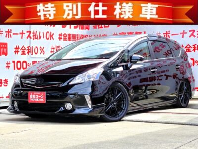 PRIUSα　プリウスα　Ｓツーリングセレクション　【カスタム】【特別仕様車】✨７人乗りタイプ✨💎車高調ローダウン＆社外１８インチＡＷ＆モデリスタフルエアロ付💎ホイールもブラックで統一🔥洗練された１台✨カタログ燃費２６．２ｋｍ／Ｌ🍃の大人気ＨＶ車🤩ストラーダＳＤナビ🗾ＤＶＤ💿地デジフルセグＴＶ内蔵型📺走行中映像視聴可能👀Ｂｌｕｅｔｏｏｔｈ🎶📞ＨＩＤヘッドライト＆フォグランプ💡夜間視野性もバッチリ😊🚗福岡店専用HPでも在庫確認可能‼✨ 【carlifegroup.fukuoka.jp/】で検索🕵️‍♂️