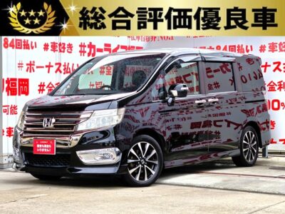 STEPWGN　ステップワゴン　スパーダZ　クールスピリット インターナビセレクション【後期型】【総合評価優良車】＂人気グレード＂両側パワースライドドア＆純正フリップダウンモニター付😲＂純正インターナビ🗾ＤＶＤ💿ハンズフリー📞フルセグＴＶ内蔵型📺走行中映像視聴可能👀ハーフレザーシートで高級感も演出💺安定のグリップ感・革巻きハンドル👐ステアリングスイッチ・パドルシフト付の豪華ステアリング周り装備👐３列目シート・床下収納で低重心ミニバンの安定性・収納スペースを大きく確保🧳高速運転はクルーズコントロールにお任せ🚗🌈福岡店専用HPでも在庫確認可能‼✨ 【carlifegroup.fukuoka.jp/】で検索🕵️‍♂️