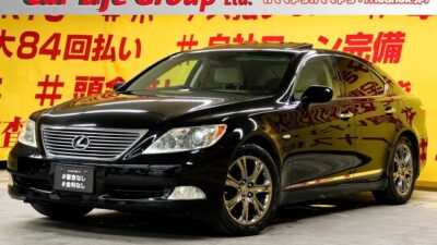 LEXUS レクサス LS460 バージョンCIパッケージ 【車検2年付】納車時タイヤ4本新品‼️ 純正マルチナビ 地デジフルセグTV📺 開放感抜群のサンルーフ付き🌞 バックカメラ📸 本革シート💺 前席パワーシート&前席シートエアコン&シートヒーター👍ステアリングヒーター🎶などの豪華装備が多数✨夜間でも明るいHIDヘッドライト&フォグ 純正18インチアルミホイール🍩 🌛TOKYO店専用HPにて更新中❗ carlifegroup.tokyo.jpで検索🕵️♂️🌛
