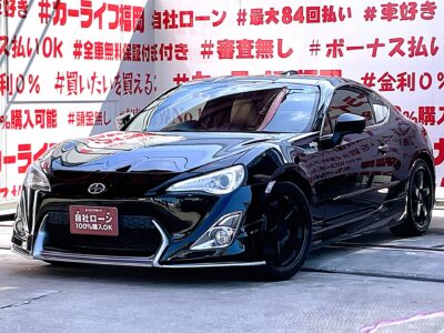 TOYOTA　８６　ＧＴ【カスタム】💎ＴＲＤタイプ３点エアロ＆ＴＯＭ’ｓ４本出しマフラー装着済💎パドルシフト操作でレスポンスの良い快速音🔥📢２,０００ｃｃ２００馬力の高回転エンジン🕗💪鮮やかな社外ヘッドライト・社外フルＬＥＤテール装着済み🔥カロッツェリアディスプレイオーディオＤＶＤ📀Ｂｌｕｅｔｏｏｔｈ🎶📱内蔵型📺走行中映像視聴可能👀カロッツェリアサブウーファー付きで重低音もＯＫ🎵サイオンエンブレム付き🌈月々４万円台～ＯＫ🚗福岡店専用HPでも在庫確認可能‼✨ 【carlifegroup.fukuoka.jp/】で検索🕵️‍♂️