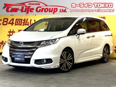 ODYSSEY　オデッセイ　アブソルートEX　【車検２年付】 メーカーオプションの純正インターナビ搭載🎵フルセグ＆DVD視聴可能です📺駐車時に安心のバックカメラつき👀HDMI＆USB装備✨高級感のあるハーフレザーシート✨　3列目シートを床下に収納できるので荷物がたくさん載ります！！レジャーやウィンタースポーツにも最適です⛺　純正LEDヘッドライト＆フォグランプで夜間の走行時も安心です💡　パドルシフト＆クルーズコントロール付きで走行も楽しいですよ🌛TOKYO店専用HPにて更新中❗ carlifegroup.tokyo.jpで検索🕵️‍♂️🌛《1年保証》