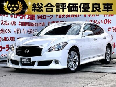 FUGA フーガ　370GT【総合評価優良車】＂フロント大型オプションバンパー装着タイプ＂Ｖ６・３，７００ｃｃ！！驚異の３３３馬力のハイパワーエンジン🔥純正ＨＤＤマルチナビ🗾ＤＶＤ📀Ｂｌｕｅｔｏｏｔｈ🎶📱📞フルセグＴＶ内臓型📺💎高級感溢れるウッド調パネル＆ハーフレザーシート💺クルーズコントロール機能付で楽々高速走行🚗✨内外装美車✨ワンオーナー👆月々２万円台～ＯＫ🌈車検２年付🚗福岡店専用HPでも在庫確認可能‼✨ 【carlifegroup.fukuoka.jp/】で検索🕵️‍♂️