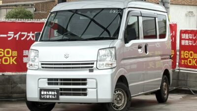 エブリイバン　PA　パーキングセンサー付きなので狭い場所の駐車も安心😮‍💨　横滑り防止装置搭載で安定した走行ができます🚗　ヘッドライトレベライザーで夜間の視界を最適に調整可能✨　🌜大阪店専用HPも要チェック❗carlifegroup.jp で検索🕵️‍♂️　Instagram・Twitter・TikTokも随時更新中❗❗🌛《1年保証付》