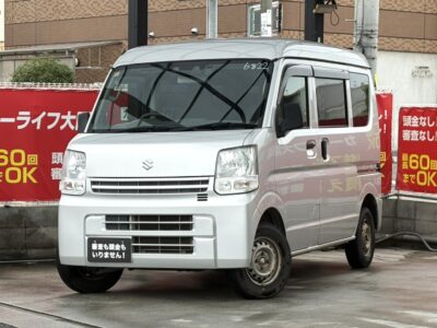 エブリイバン　PA　パーキングセンサー付きなので狭い場所の駐車も安心😮‍💨　横滑り防止装置搭載で安定した走行ができます🚗　ヘッドライトレベライザーで夜間の視界を最適に調整可能✨　🌜大阪店専用HPも要チェック❗carlifegroup.jp で検索🕵️‍♂️　Instagram・Twitter・TikTokも随時更新中❗❗🌛《1年保証付》