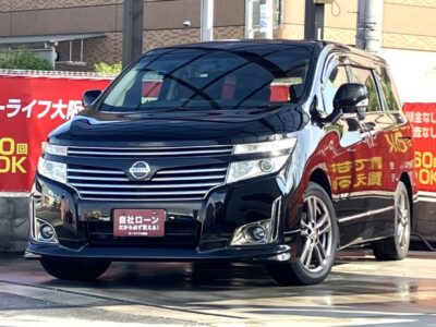 エルグランド HWS アーバンクロム ~7人乗りtype~ ラグジュアリーな7人乗りエルグランド💎 両側パワースライドドアで乗り降りからお荷物の出し入れも楽々です📦 キャプテンシート&オットマン付きのハーフレザーシートや助手席オットマンでVIPな居住空間✨ ウォークスルー可能なので大人数で乗る際も便利です🤱 大人な高級感のあるミニバンお探しの方は是非オススメです🔱 🌜大阪店専用HPも要チェック❗carlifegroup.jp で検索🕵️♂️ Instagram・Twitter・TikTokも随時更新中❗❗🌛《1年保証付》