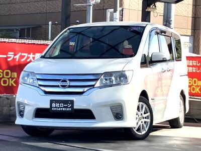 セレナ HWS S-HV Vセレクション ファミリー様に大人気なミニバン×ハイブリッドの組み合わせ✨️ 後席フリップダウンモニター、シートバックテーブルやWエアコン付きで小さなお子様がいる環境でも使い勝手抜群💺 純正SDナビで走行中フルセグTV&DVD視聴可能📺️📀  🌜大阪店専用HPも要チェック❗carlifegroup.jp で検索🕵️♂️ Instagram・Twitter・TikTokも随時更新中❗❗🌛《1年保証付》